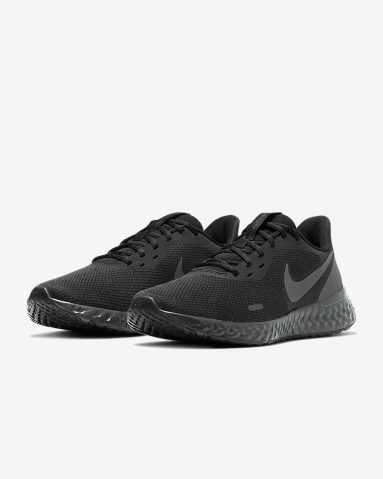 Chaussure Nike Revolution 5 noire  sku BQ3204-001 https://mastersportdz.com