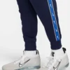Ensemble Nike Sportswear Repeat pour Homme DX2025-411 https://mastersportdz.com original Algerie DZ